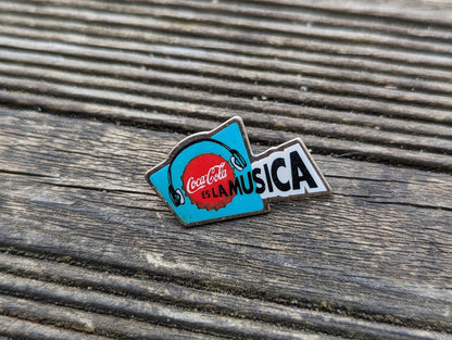 Vintage Coca Cola Pin Badges [Various Designs]